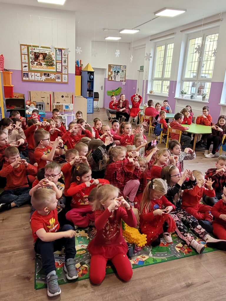 Walentynki w przedszkolu i klasach I-II Walentynki w przedszkolu i klasach I-II